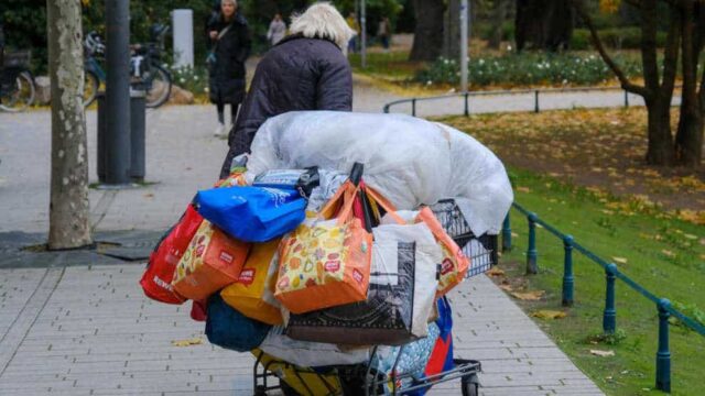 Deutschland verwandelt sich in einen „Almosenstaat“