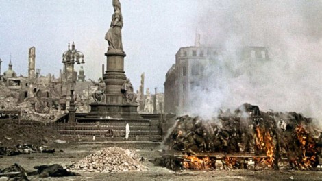 Dokumentation: Dresden 1945 – Alliierter Bomben-Holocaust