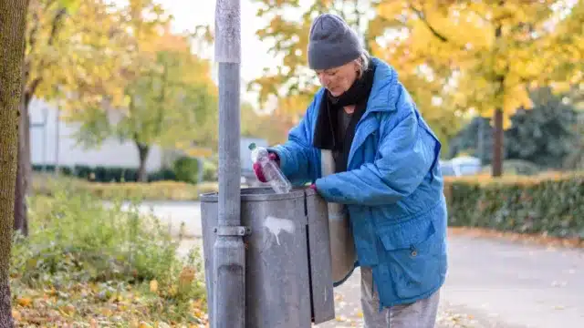 Müssen Rentner jetzt auch noch Steuern auf Flaschenpfand zahlen?