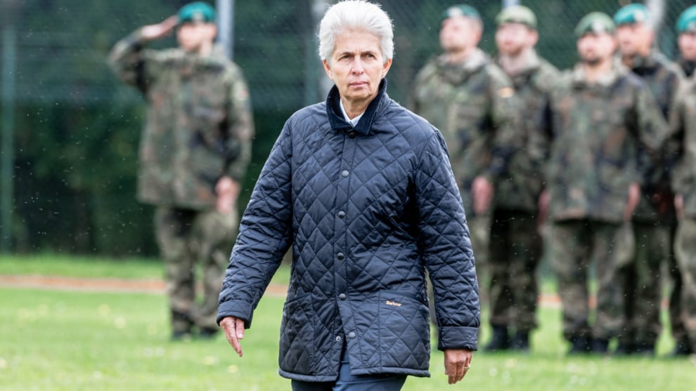 Strack-Zimmermann will 900.000 deutsche Reservisten einberufen