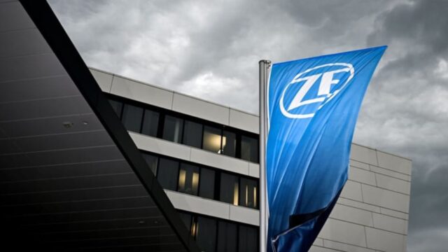 ZF: Zerfall eines Riesen