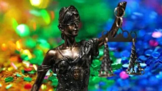 Diskriminierung als Geschäft: Transe reicht hunderte Klagen ein