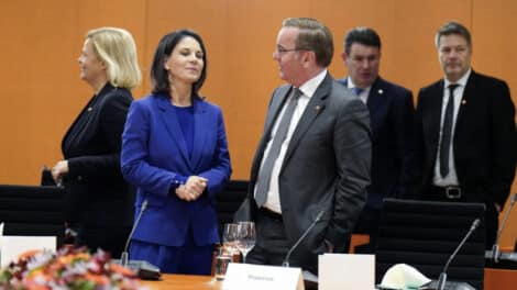 Vetternwirtschaft: Beamtenbeförderungs-Orgie der Regierung