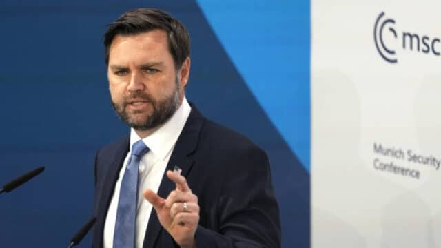 München: Rede von US-Vizepräsident J.D. Vance auf Deutsch