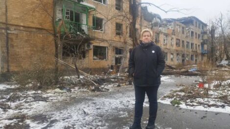 Interview: Liane Kilinc – Kriegsopferhilfe für den Donbass