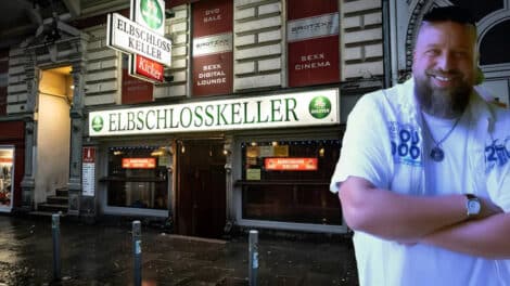 Schädel gespalten! Afrikaner erschlagen Türsteher mit Mülleimer
