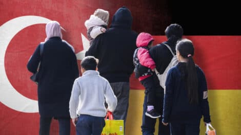 Türkische Migranten: Der große Asyl-Heiratsschwindel 