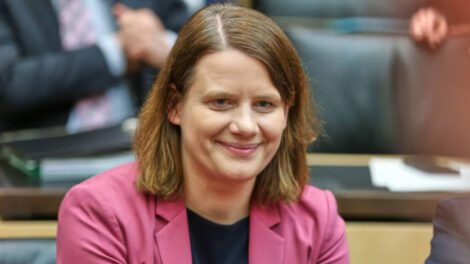 Im Sumpf der Korruption: Niedersachsens Kultusministerin