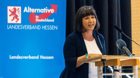 Zwei Klassen-Justiz: „Schwachkopf“ wird bestraft, „Nazinutte“ nicht
