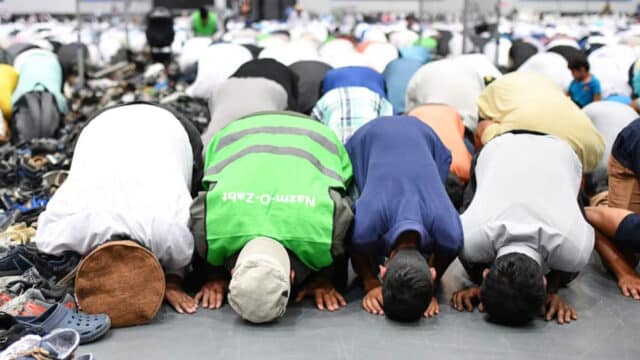 Wölfe im Schafspelz erobern den Osten