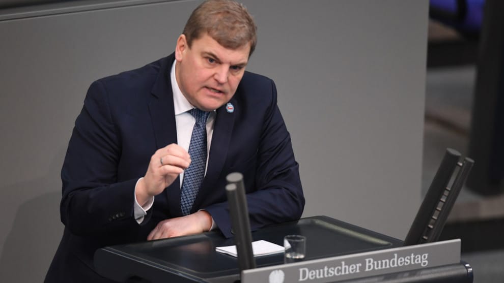 AfD-Idiot bedankt sich bei Ukraine für Angriff auf Atomwaffen
