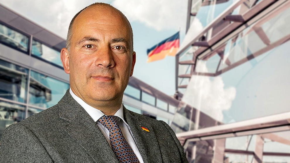 Per Gerichtsbeschluss: Berufsverbot für AfD-Politiker