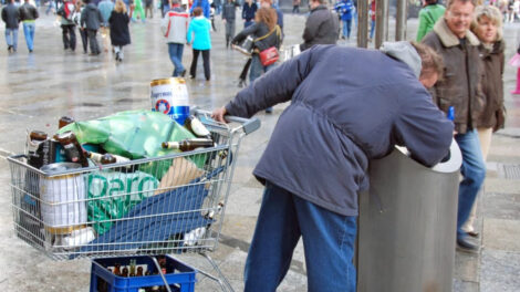 Die Renten sind sicher – und die Erde ist flach