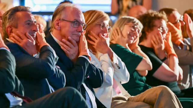 Politisches Erdbeben in Sachsen-Anhalt – und die CDU spielt Ringelpiez