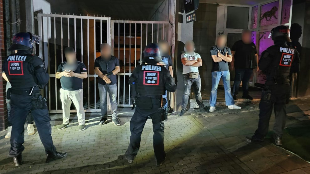 Clan-Kriege in Deutschland: Wie uns Migranten lächerlich machen