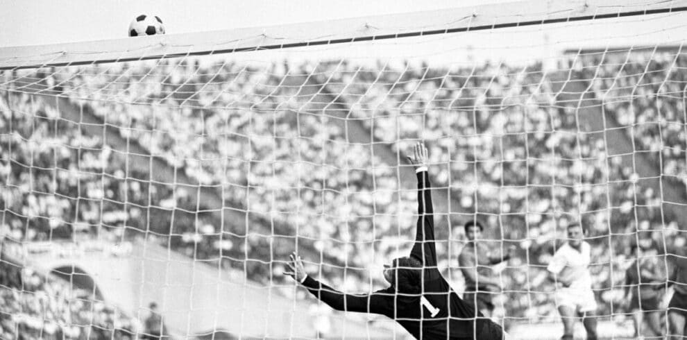 Die Eigentore des Politbüros