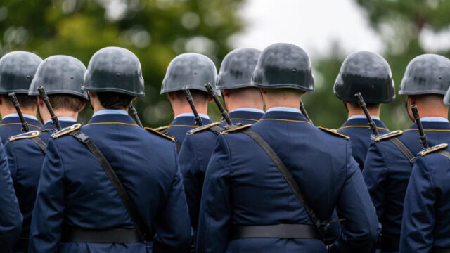 Hymne auf Bundeswehr-Weihnachtsfeier gespielt - Ermittlungen!