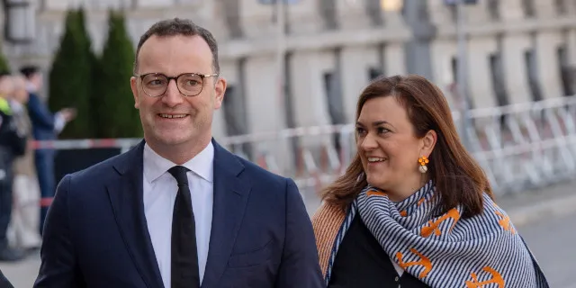 Corona-Aufarbeitung: So befangen ist die Enquete-Kommission 8 Corona-Aufarbeitung: So befangen ist die Enquete-Kommission