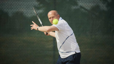 Lügenbaron Wegner: Tennis gespielt statt Krise gemeistert