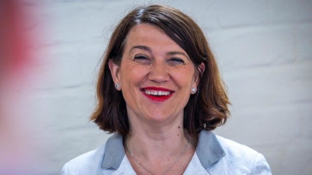 Linke Justizministerin: Sohn für Urlaub von Schulpflicht befreit