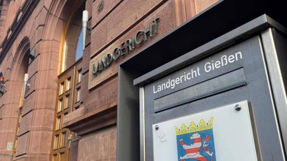 Gießen: Richter spendet an linke NGO – und urteilt dann für sie