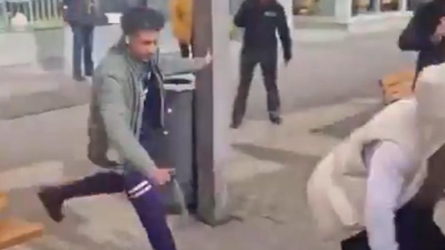 Pforzheim: Migranten überfallen Ticket-Kontrolleure!