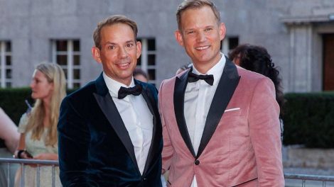 Medien entzückt: Schwuler Virologe im „Baby-Glück“