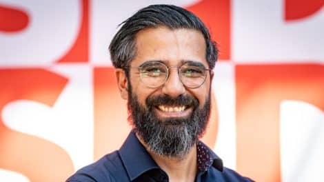 Türkischer SPD-Staatssekretär fällt über Mitarbeiterin her