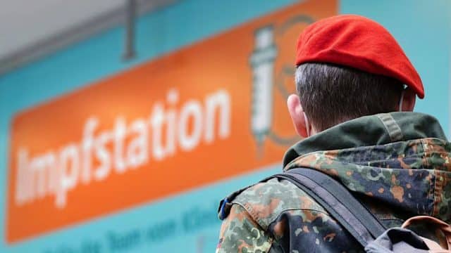 Impfbefehl verweigert: Unteroffizier erneut vor Gericht