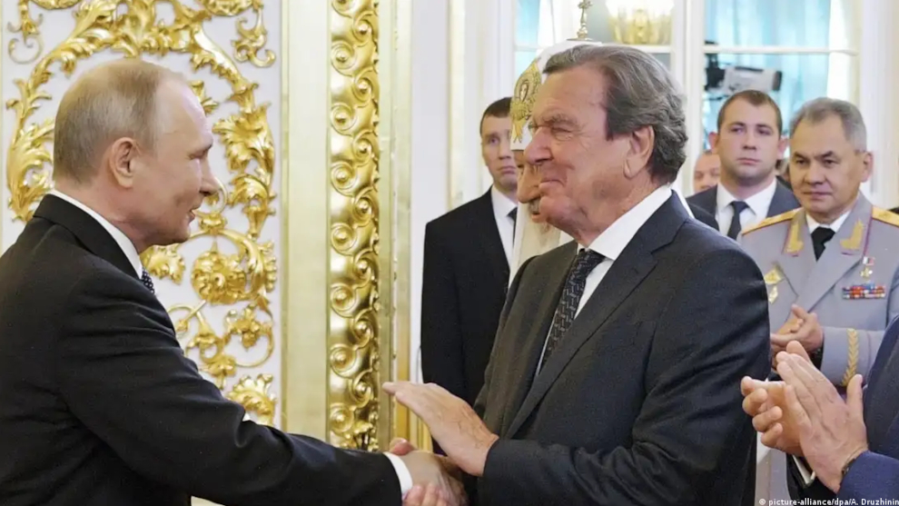 Zwischen Moral und Diplomatie 13 Zwischen Moral und Diplomatie
