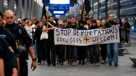 Leipzig: Linke demonstrieren gegen Abschiebung Schwerkrimineller