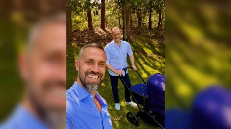 Völlig krank: Spahn kauft sich ein Baby in Übersee