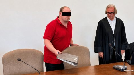 Köln: Verurteilter pädokrimineller Lehrer ist weiterhin Beamter