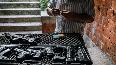 Staatsanwälte warnen: 800.000 Ukraine-Waffen bei der Mafia?
