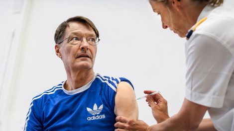 Schrott-Studie erteilt Covid-Impfstoffen Absolution