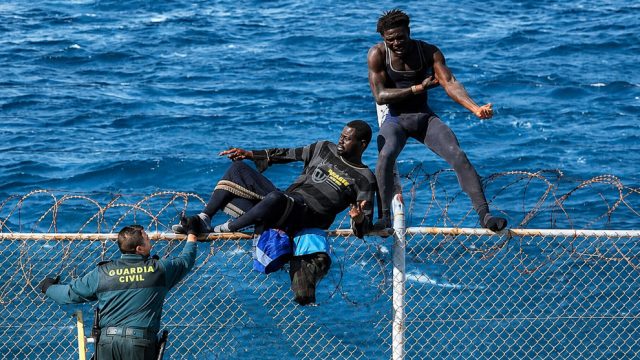 Zionisten feiern Invasion in Ceuta
